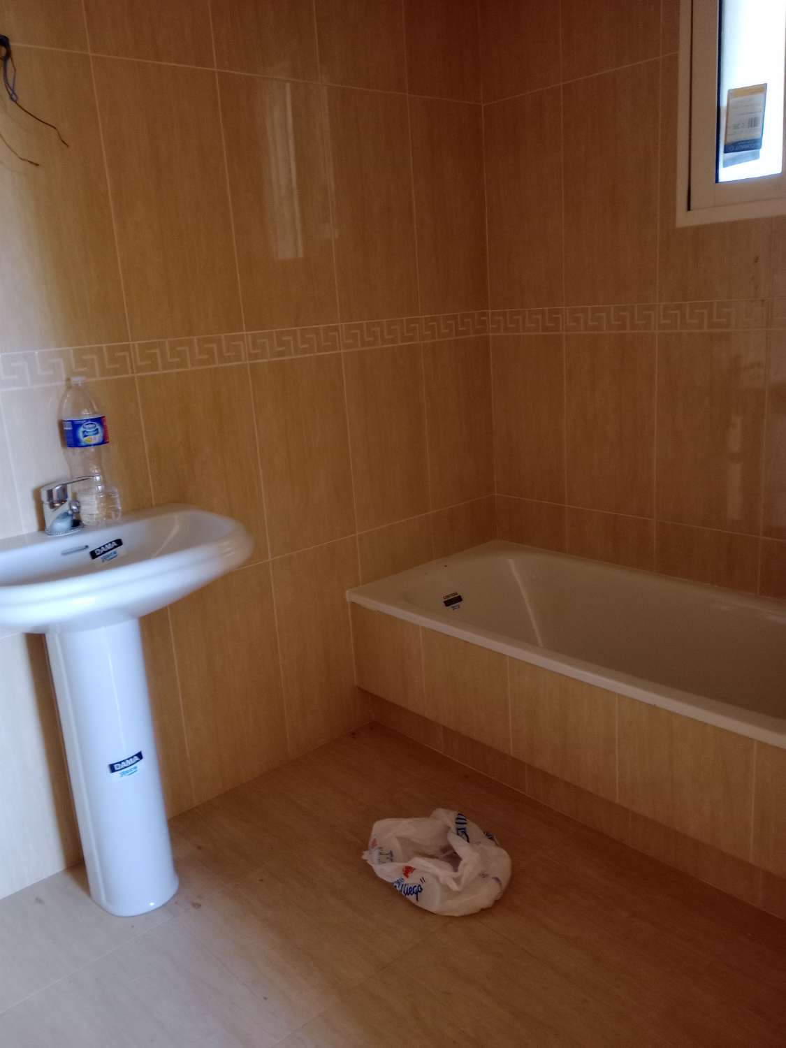 Hus till salu i Pliego