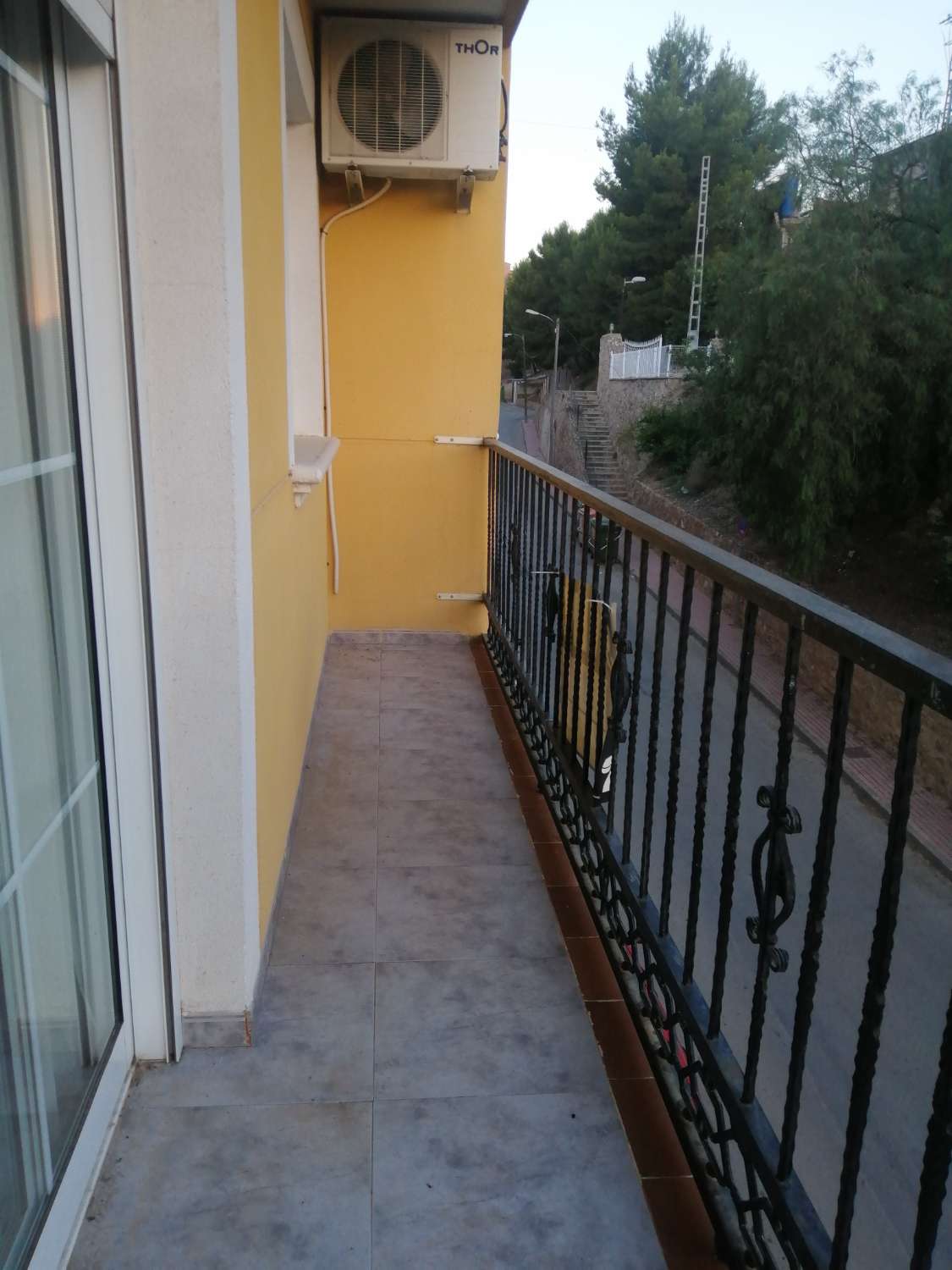 Piso muy amplio totalmente amueblado  junto al colegio de Pliego , Murcia